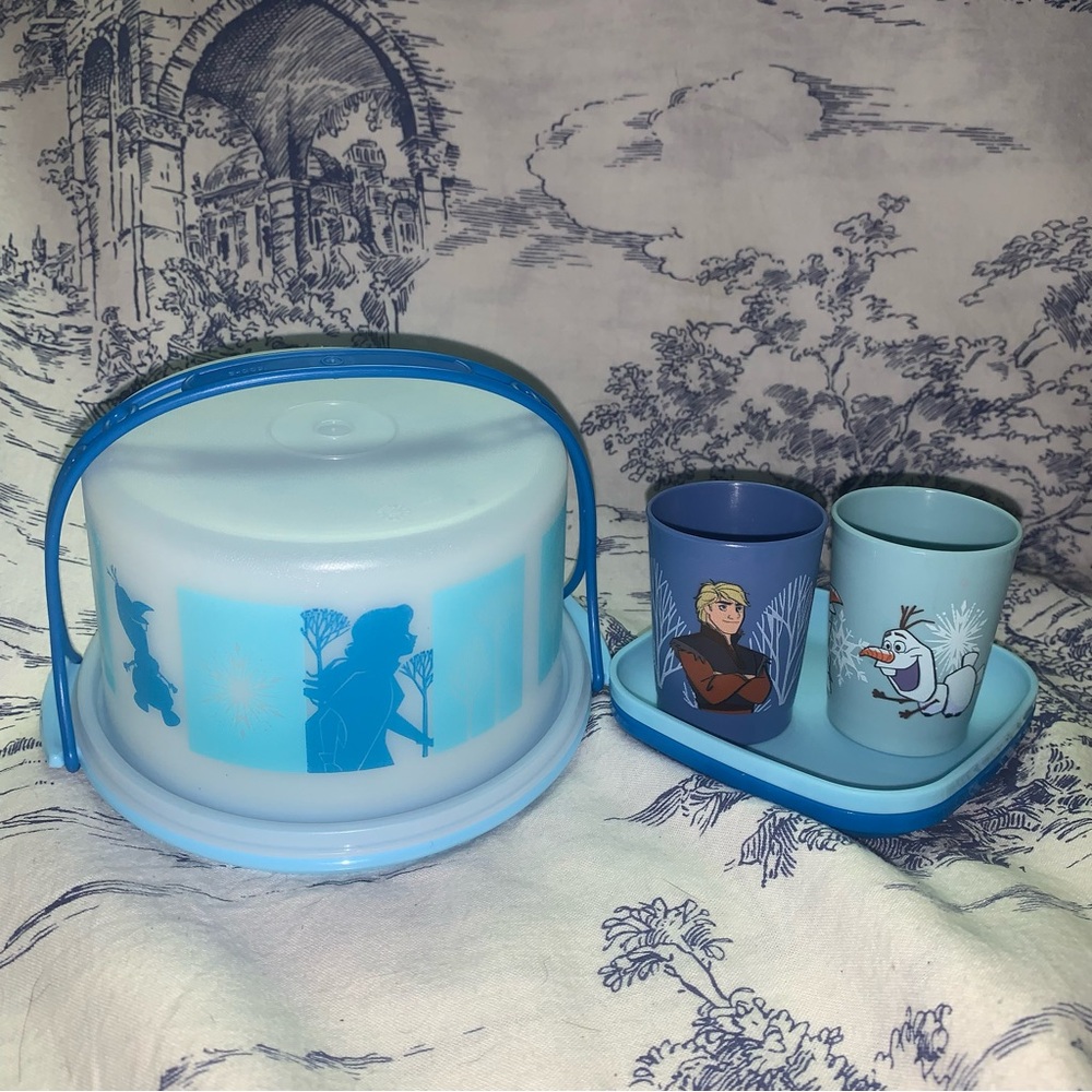 Tupperware Miniature Toy Cake Taker And Plates Set Frozen Disney W/ Cups